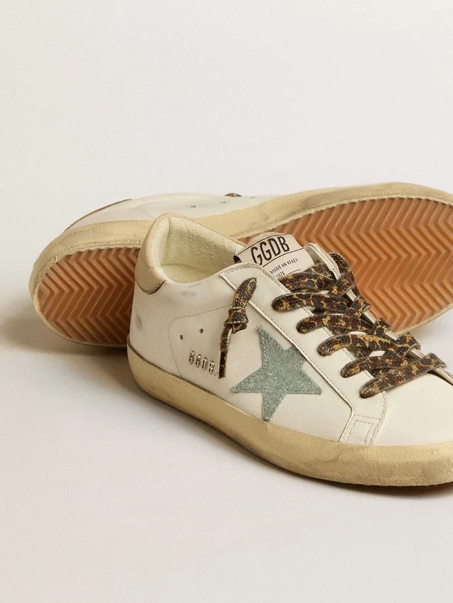 Super-Star da donna con stella grigia glitterata e linguetta sul tallone in pelle color carne