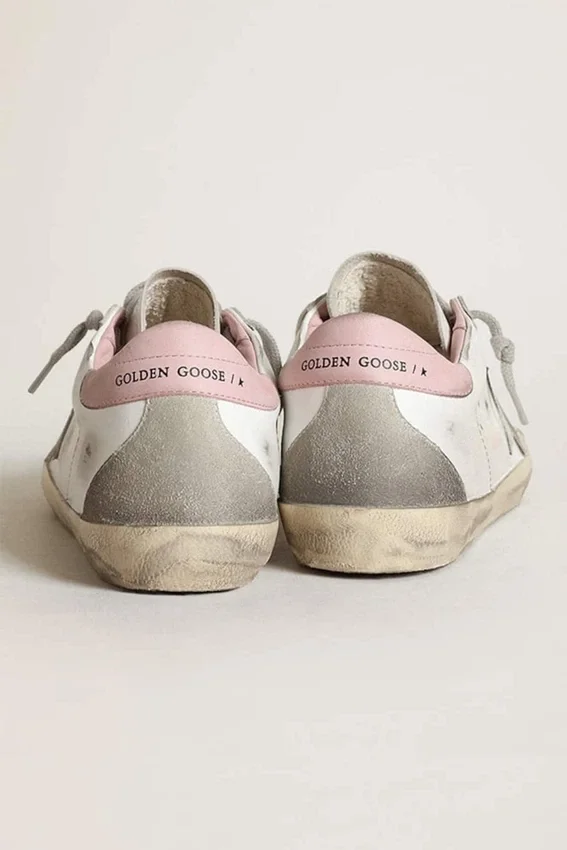 Super-Star da donna con stella in pelle scamosciata grigia e linguetta sul tallone in pelle rosa