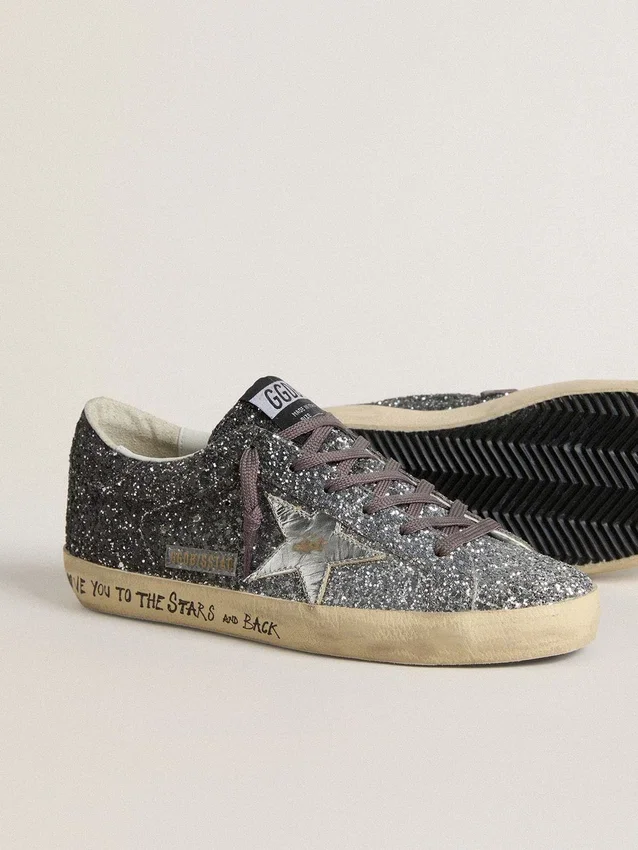 Super-Star da donna con tomaia glitterata e stella in pelle metallizzata argento