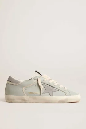 Super-Star da donna in nappa azzurro chiaro con stella in pelle grigia e linguetta sul tallone