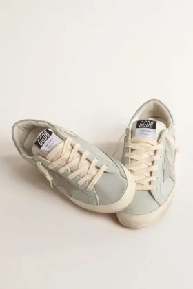 Super-Star da donna in nappa azzurro chiaro con stella in pelle grigia e linguetta sul tallone
