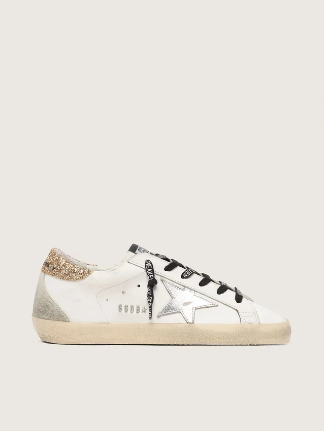 Super-Star da donna in pelle bianca con linguetta sul tallone glitterata