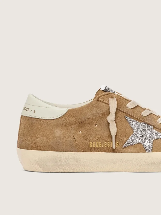 Super-Star da donna in pelle scamosciata color tabacco con stella glitterata argento