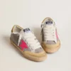Super-Star da donna in pelle scamosciata grigio tortora con stella in pelle fucsia e linguetta sul tallone in pelle scamosciata ocra
