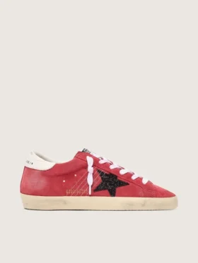 Super-Star da donna in pelle scamosciata rossa con stella glitterata e linguetta bianca sul tallone