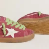 Super-Star da donna in pelle scamosciata rossa con stella in pelle bianca e linguetta sul tallone in pelle argentata