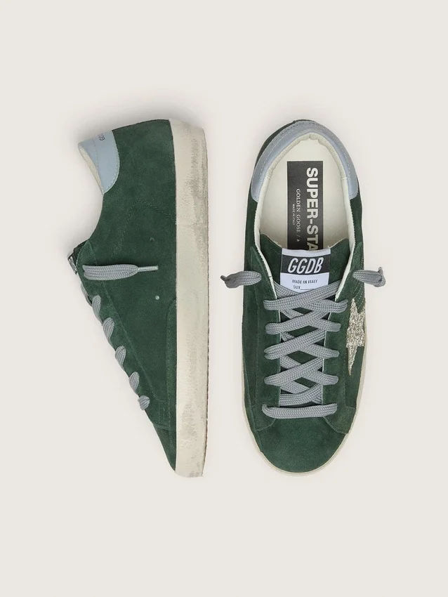 Super-Star da donna in pelle scamosciata verde, con stella glitterata argento e linguetta in pelle sul tallone