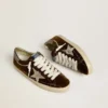 Super-Star da donna in velluto color cognac con stella in pelle metallizzata e linguetta sul tallone