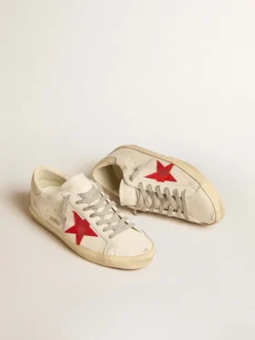 Super-Star da uomo in nappa con stella rossa e linguetta sul tallone in pelle color crema