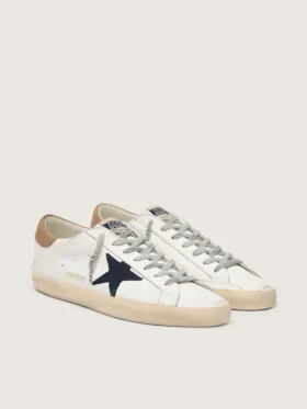 Super-Star da uomo in pelle bianca con stella in tela blu notte e linguetta sul tallone in pelle color tabacco