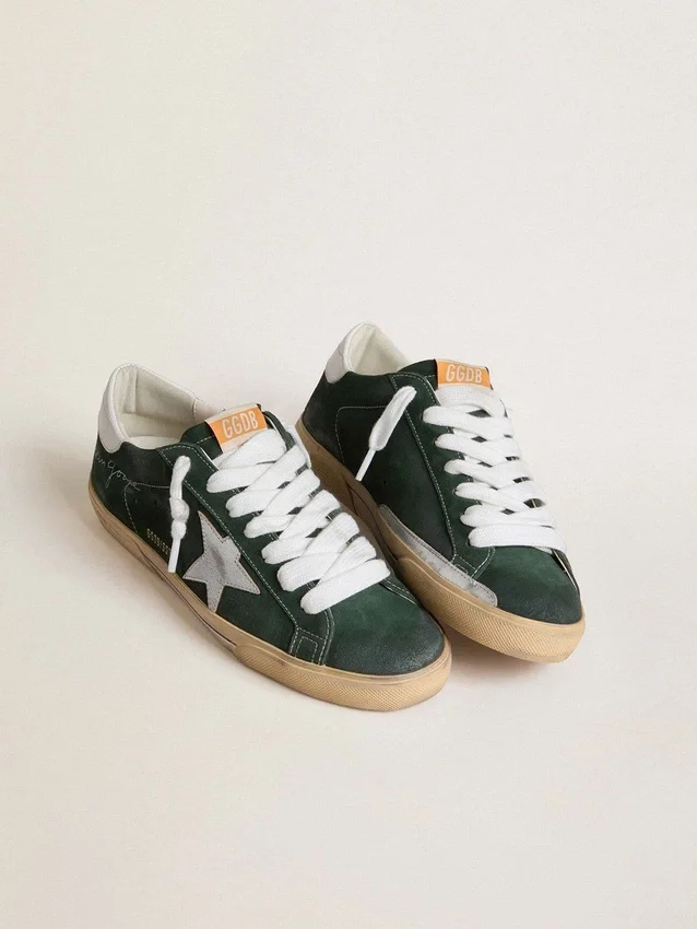 Super-Star da uomo in pelle scamosciata verde con stella in pelle metallizzata argento e linguetta in pelle sul tallone