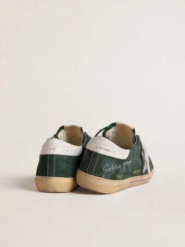Super-Star da uomo in pelle scamosciata verde con stella in pelle metallizzata argento e linguetta in pelle sul tallone