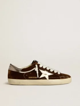 Super-Star da uomo in velluto color cognac con stella in pelle metallizzata e linguetta sul tallone