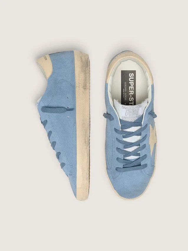 Super-Star in pelle scamosciata azzurra con stella e linguetta sul tallone in pelle beige