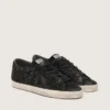 Super-Star in pelle scamosciata nera con cristalli Swarovski e stella in pelle scamosciata nera