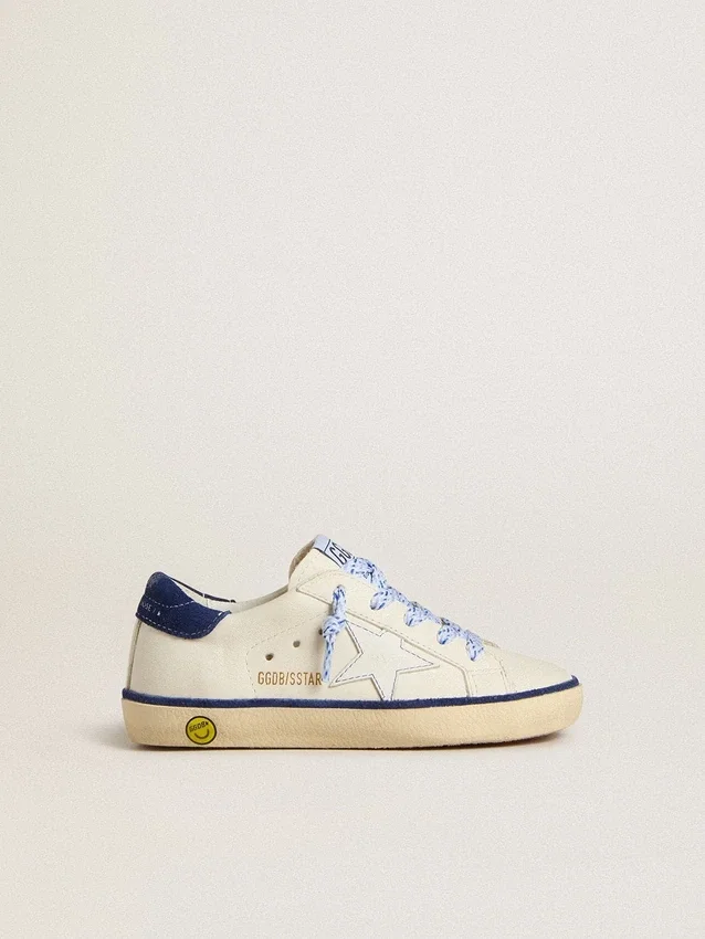 Super-Star Junior in pelle bianca con linguetta sul tallone in pelle scamosciata blu