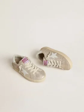 Super-Star Junior in pelle scamosciata color sabbia con effetto laminato e stella in pelle bianca