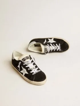 Super-Star LTD da donna in pelle scamosciata nera con stella stampata bianca e linguetta sul tallone con glitter argento