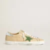 Super-Star LTD in pelle beige con stella in pelle scamosciata verde e linguetta sul tallone in pelle con lamina argentata