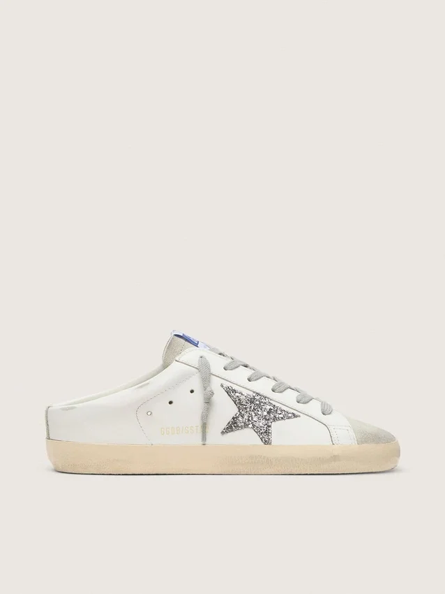 Super-Star Sabot con stella glitterata platino e linguetta in pelle scamosciata