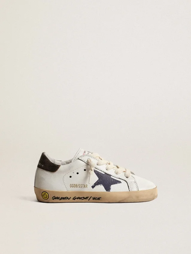Super-Star Young in nappa con stella stampata e linguetta nera sul tallone