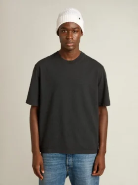 T-shirt in nero lavato con logo rovesciato sul retro – Capsule Jersey
