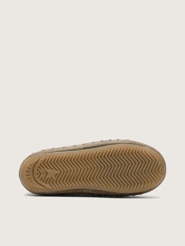 Tierra da uomo in pelle scamosciata color kaki con borchie argentate