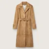 Trench da donna con cintura in pelle scamosciata color sabbia