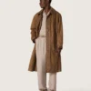 Trench unisex in twill cerato marrone con dettagli in pelle