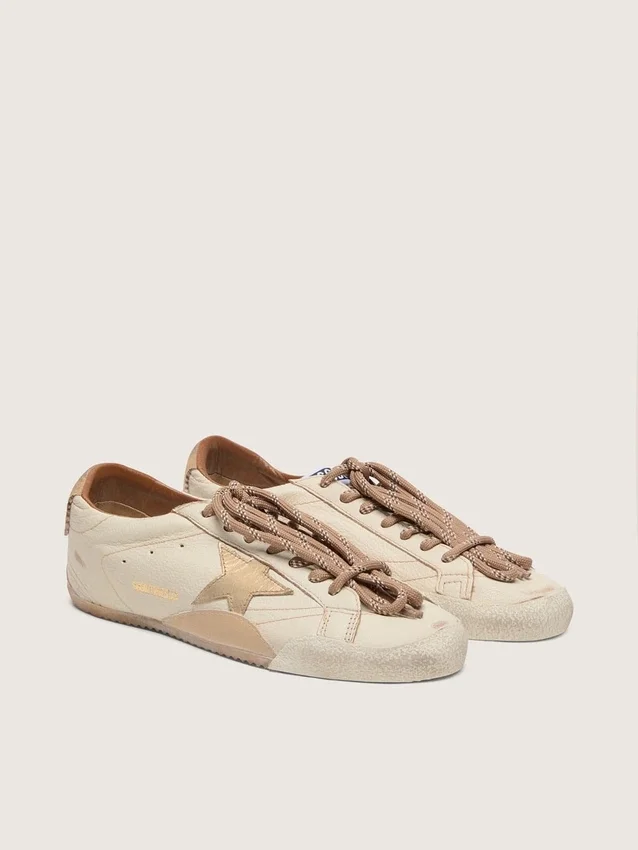 True-Star da donna in pelle nappa bianca con stella dorata e linguetta sul tallone in pelle scamosciata beige