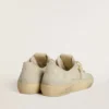V-Star da donna in pelle scamosciata grigio ghiaccio con stella in pelle bianca e ricami floreali