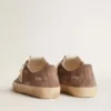 V-Star da donna in pelle scamosciata grigio tortora con stella in pelle grigio chiaro