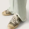 V-Star da uomo in pelle scamosciata grigio tortora con stella in pelle metallizzata argento