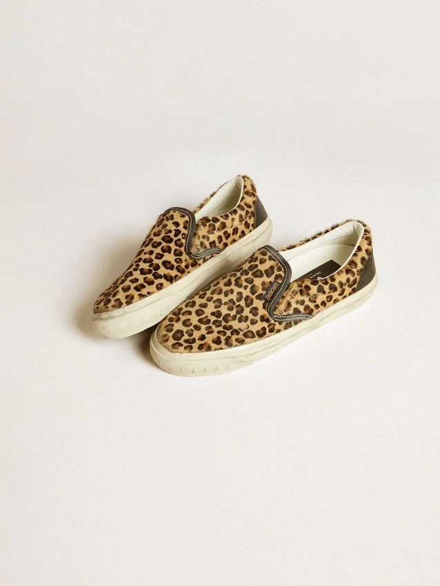 VCE Penstar da donna in pelle di pony con stampa leopardata e linguetta sul tallone in pelle nera