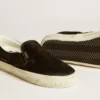 VCE Penstar da donna in pelle scamosciata nera con linguetta sul tallone in pelle nera