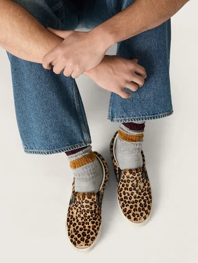 VCE Penstar da uomo in pelle di pony con stampa leopardata e linguetta sul tallone in pelle nera