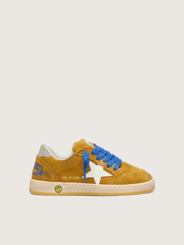 Young Ball Star in pelle scamosciata ocra con stella in pelle bianca lucida e linguetta sul tallone