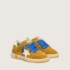 Young Ball Star in pelle scamosciata ocra con stella in pelle bianca lucida e linguetta sul tallone