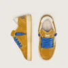 Young Ball Star in pelle scamosciata ocra con stella in pelle bianca lucida e linguetta sul tallone