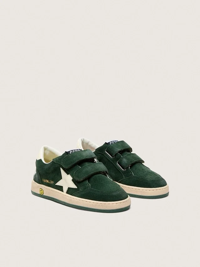 Young Ball Star in pelle scamosciata verde bosco con stella e linguetta sul tallone in pelle color crema