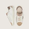 Young Super-Star in pelle bianca con stella in pelle scamosciata grigio scuro e inserti in pelle scamosciata beige
